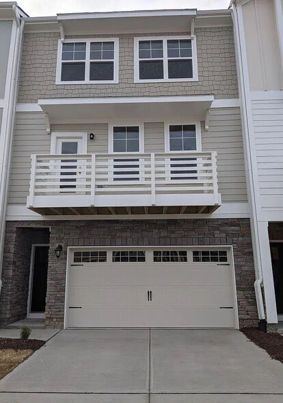 Primary Photo - Room in Townhome on Diamond Dove Ln