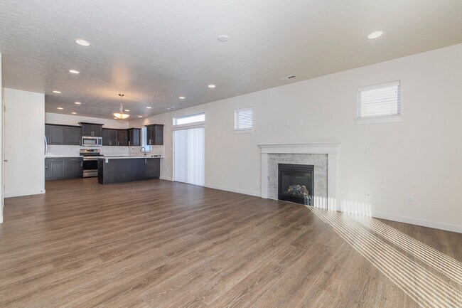 Building Photo - 10236 W Achillea St