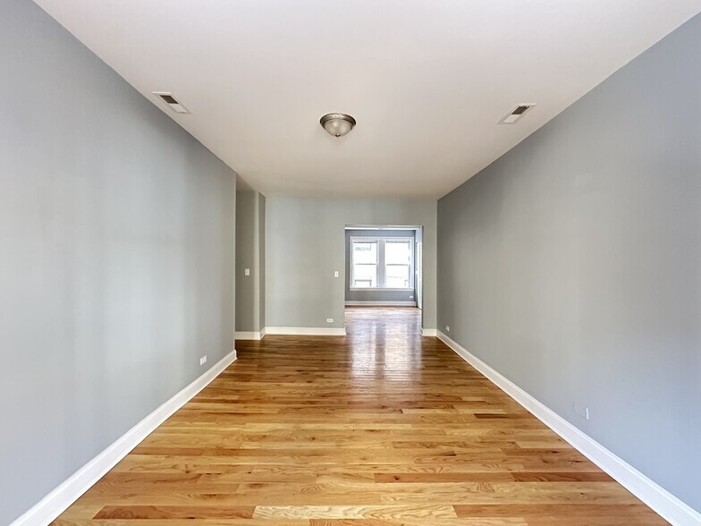 Building Photo - 1646 W Pratt Blvd