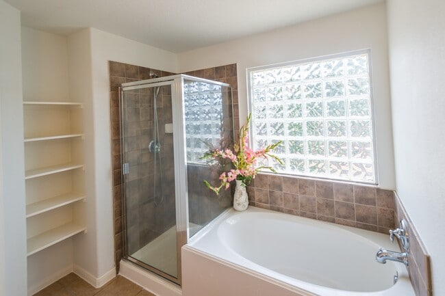 Building Photo - 5111 Juniper Walk Ln