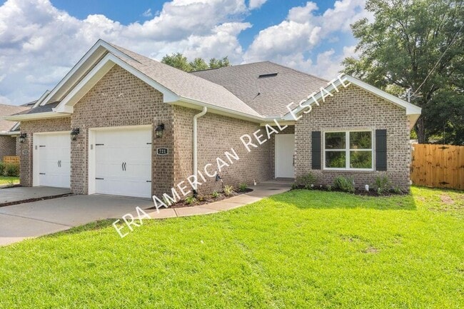 Primary Photo - 721 Fairview Dr
