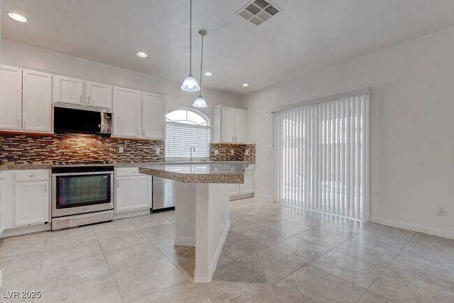 Building Photo - 6027 Gordon Creek Ave