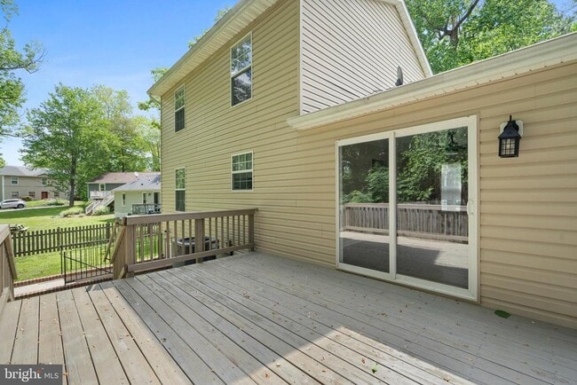 Building Photo - 1544 Avenue C