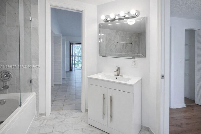 Building Photo - 7795 SW 102nd Ln