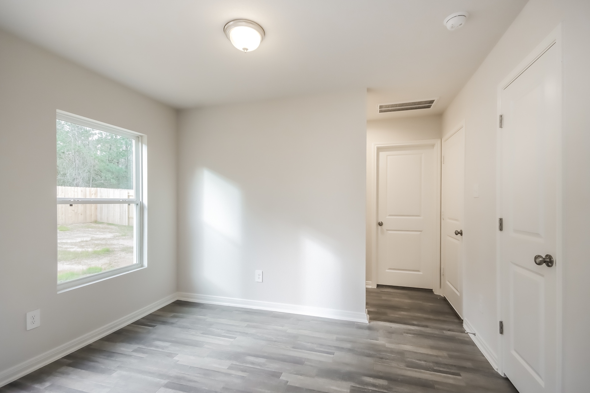 Building Photo - 15775 Del Norte Dr