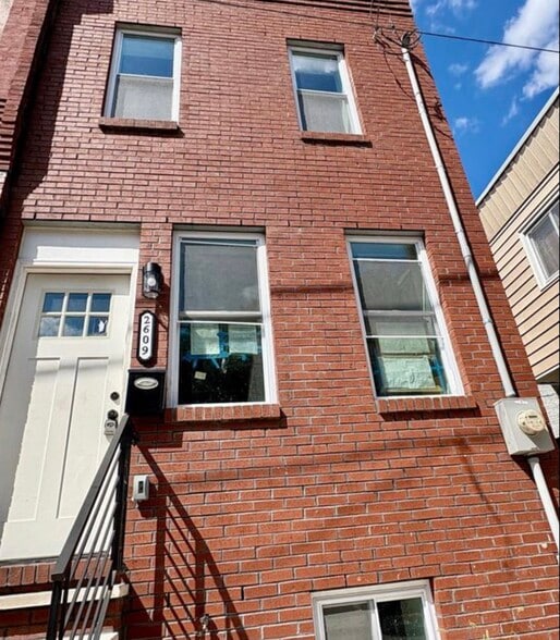 Building Photo - 2609 Earp St