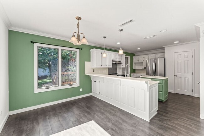 Building Photo - 47 Stonehenge Dr