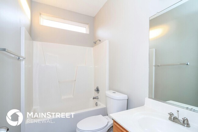 Building Photo - 2104 Lauren Woods Dr