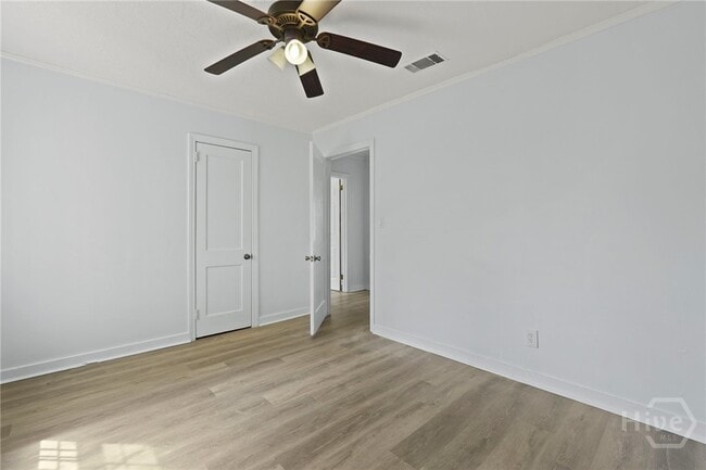 Building Photo - 2109 E 56th St