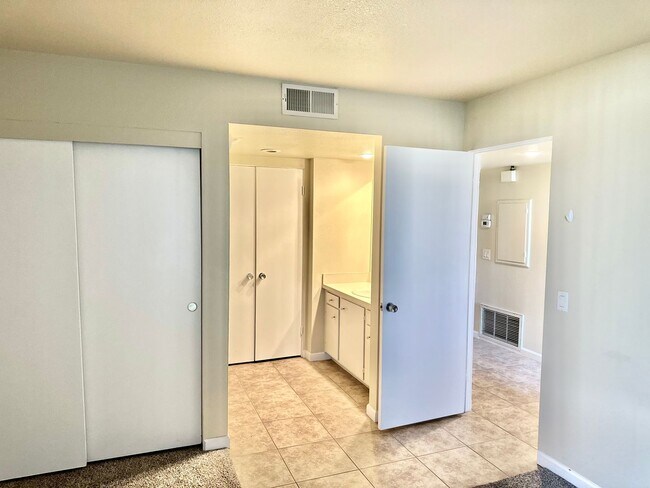 Building Photo - 46255 Portola Ave