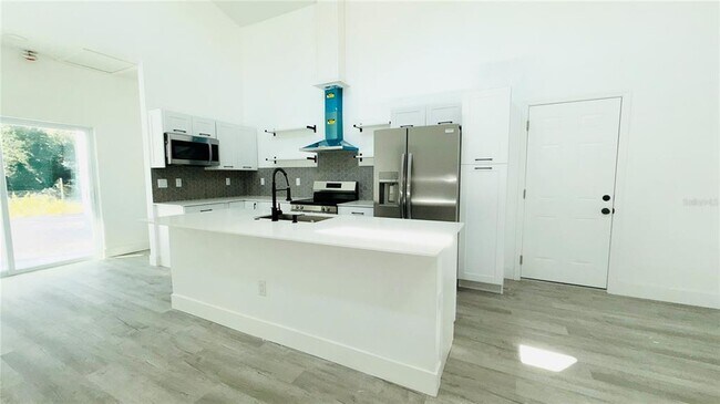 Building Photo - 7626 Cypress Dr