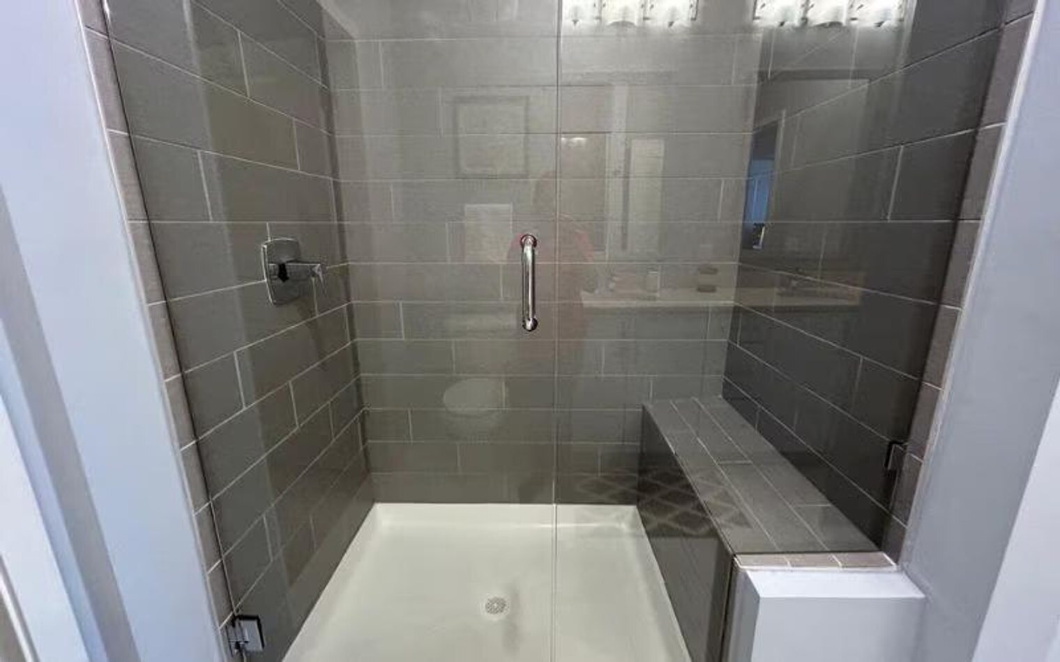 Building Photo - 220 Sandy Springs Cir