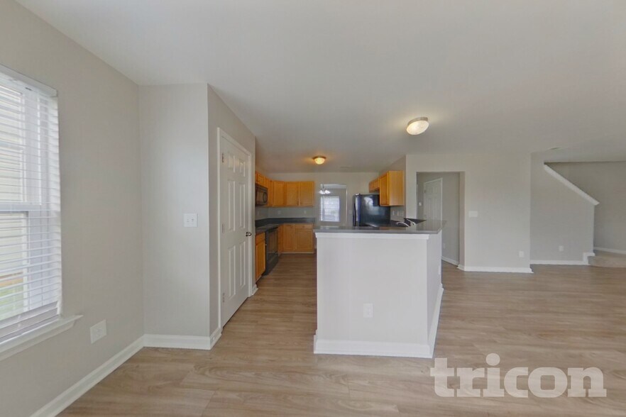 Building Photo - 11311 Breezehill Ln