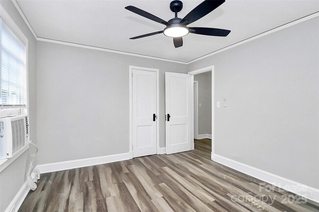 Building Photo - 3516 The Plaza