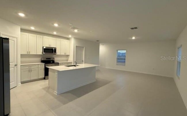 Building Photo - 5695 Nispero Wy