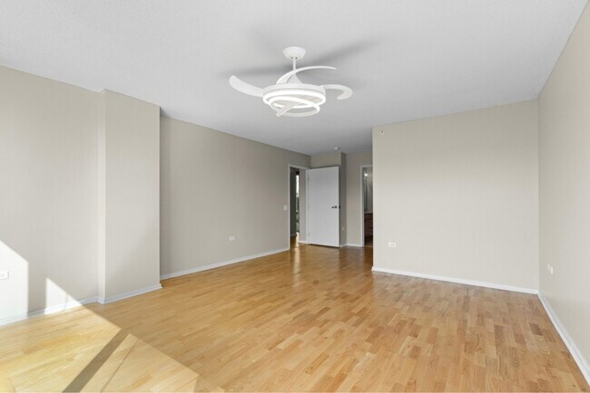 Building Photo - 9715 Woods Dr