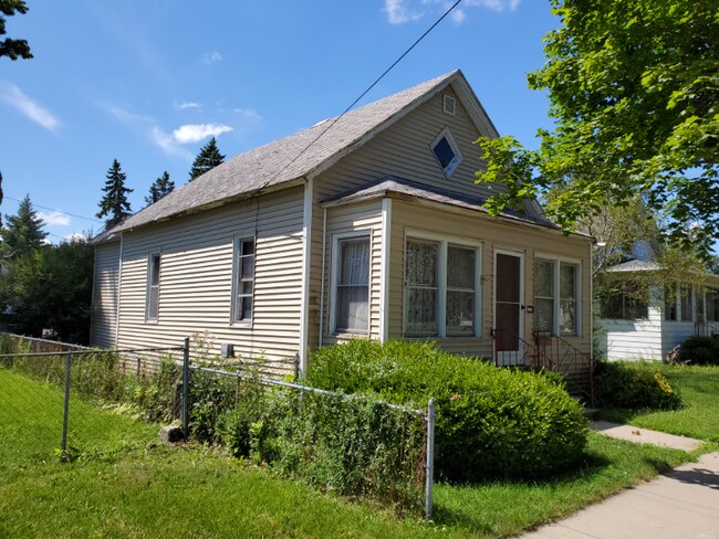 Building Photo - 1312 Cass Ave