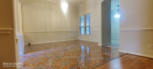 Building Photo - 3302 E Cedar Hollow Dr