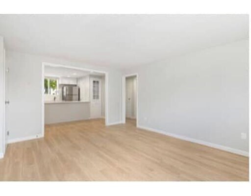 Primary Photo - 118 W Emerson St