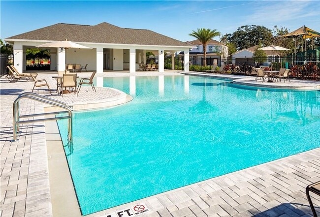 Building Photo - Beautiful 3BR/3BA Home in Creekside