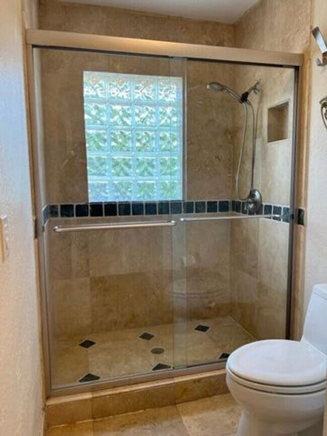 Building Photo - 2498 NW 25th St