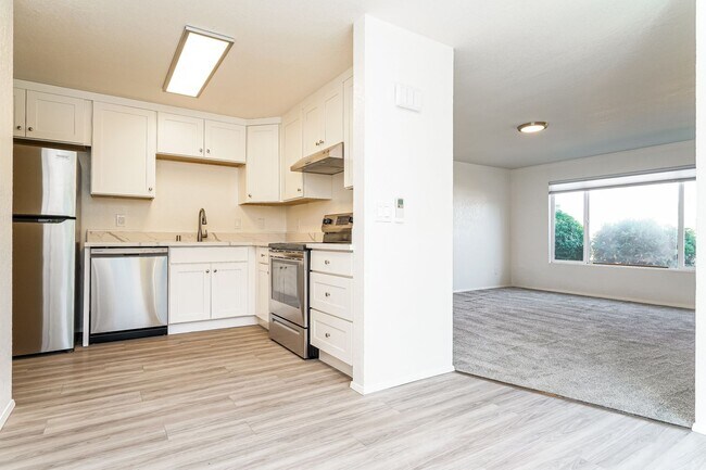 Building Photo - 10201-10203 17th Ave SW