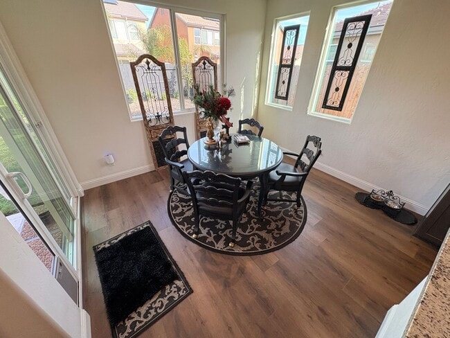 Building Photo - Beautiful 4 bedroom home for rent in Visalia, CA