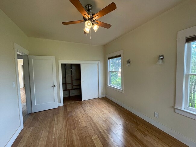 Building Photo - ALL UTILITIES INCLUDED - Country Home in the county on 1/2 Acre lot