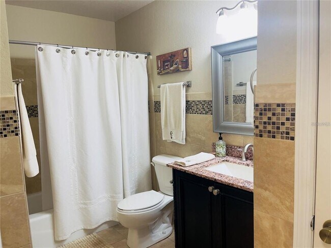 Building Photo - 8815 Manor Loop