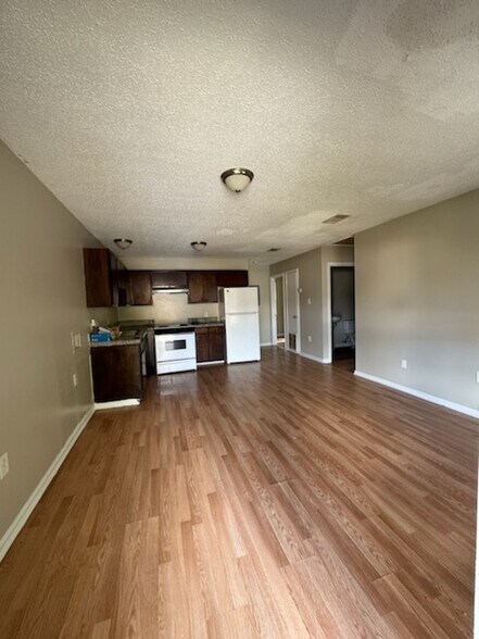 Building Photo - 5071 Baker Blvd