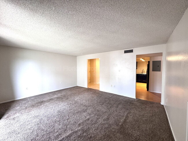 Building Photo - 514 Orange Dr