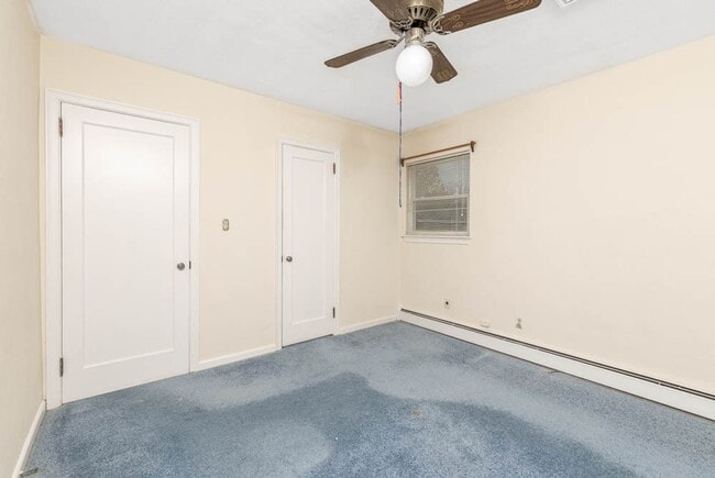 Building Photo - Cozy Brick Ranch in Norfolk