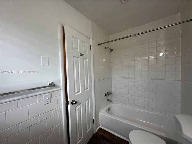 Building Photo - 2321 Madison St