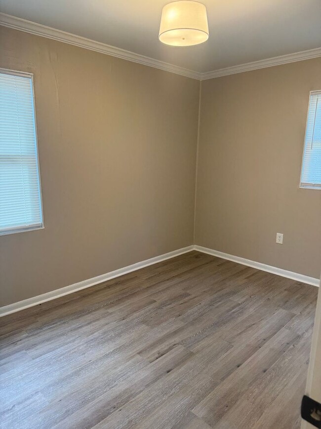 Building Photo - 4 Bedroom with fenced in yard in Fountain ...