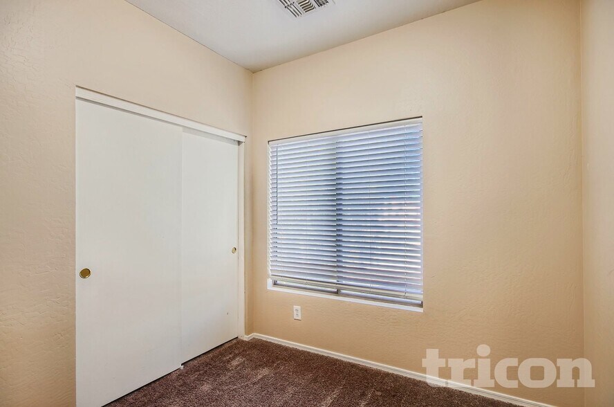 Building Photo - 44995 Portabello Rd