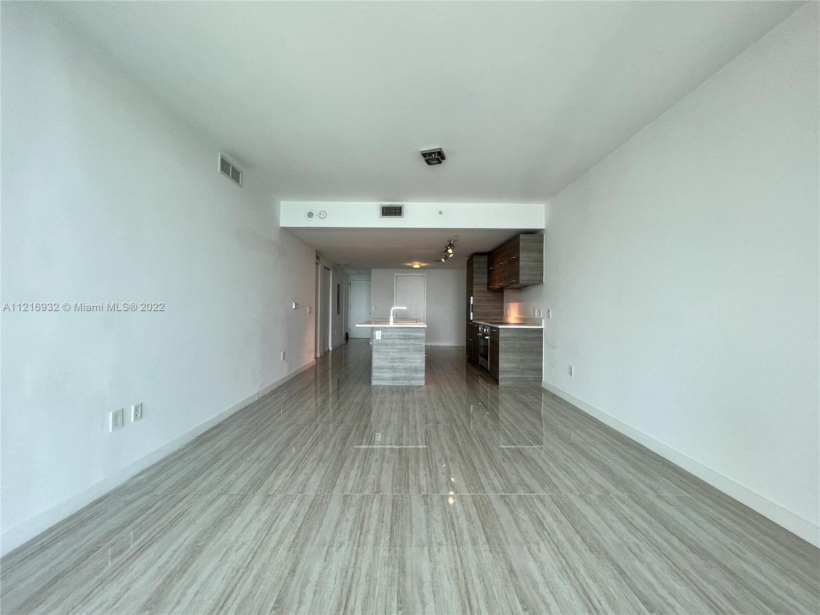 Building Photo - 650 NE 32nd St