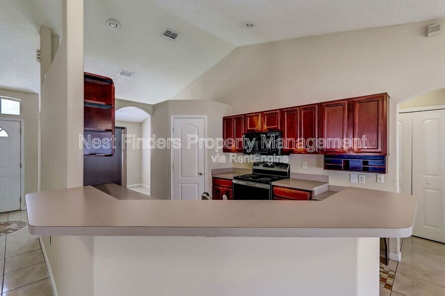 Building Photo - 9703 Cedar Ridge Dr W