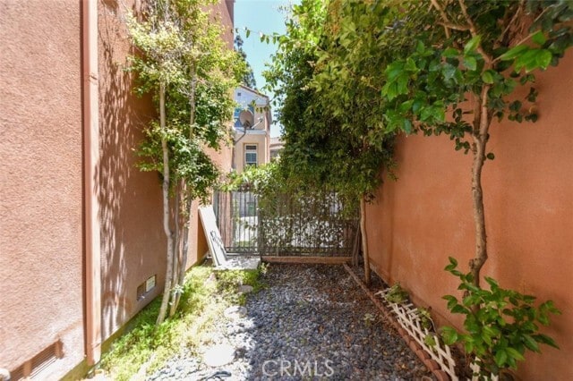 Building Photo - 12 Palagonia Aisle