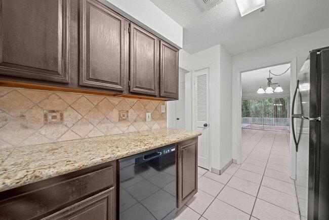Building Photo - 2344 W Settler's Way