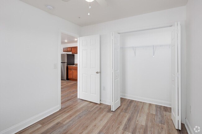 Building Photo - Hemingway Apartments