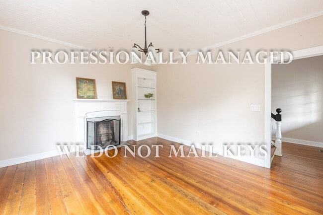 Building Photo - 321 E Branch St