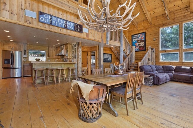 Building Photo - Winter Rental – $18,500/month (5/6-Month Lease)