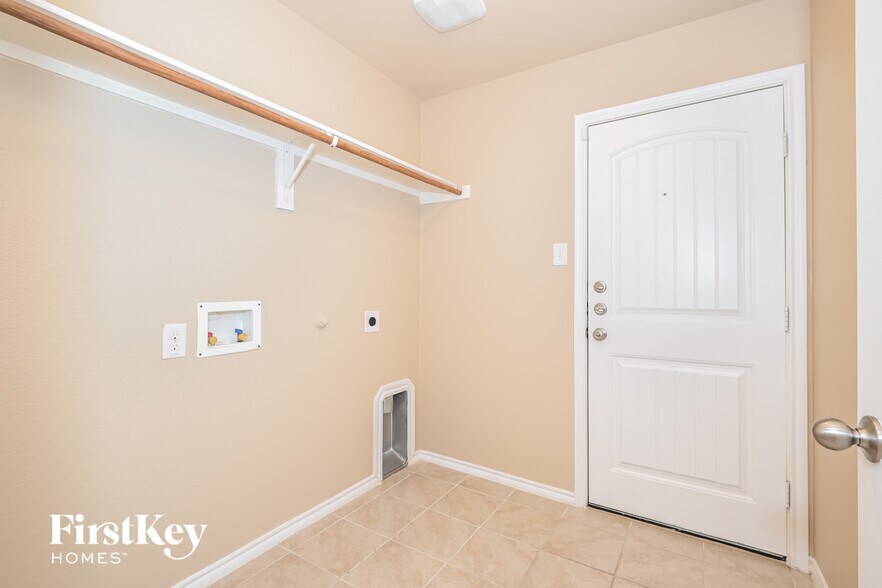 Building Photo - 961 Corbitt Ln