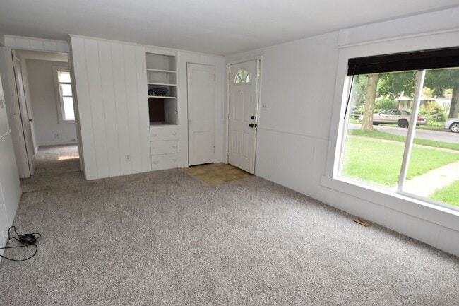 Building Photo - South Bend 2 Bedroom Home for Rent in Keller Park