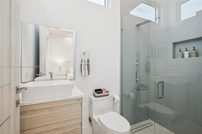 Building Photo - 2628 Marcinski Rd