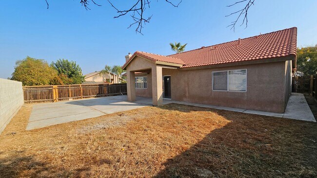 Building Photo - 4 Bed 2 Bath Home in SW