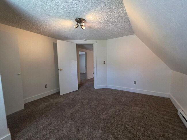 Building Photo - 2 bedroom 2 story Townhouse in Longmont