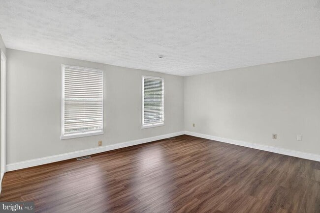 Building Photo - 3633 Dry Creek Ct