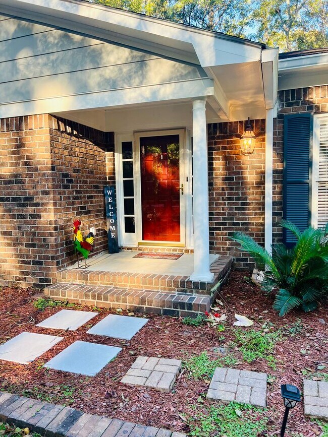 Building Photo - Available Soon!