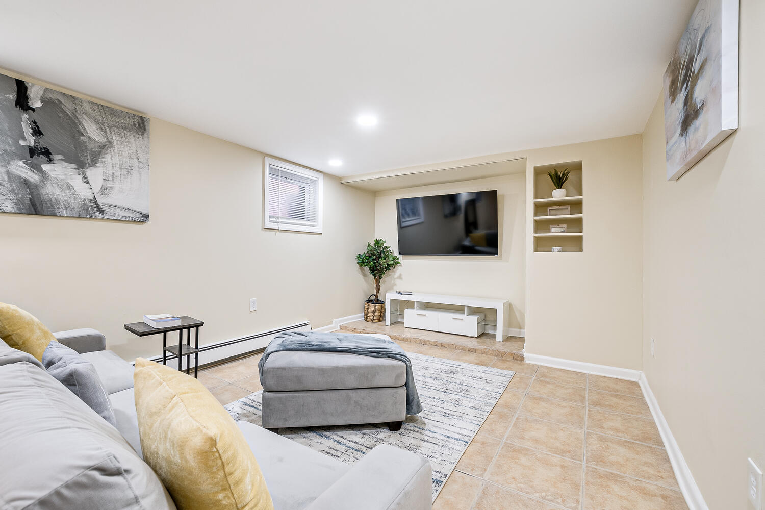 Building Photo - 46 Van Houten Ave